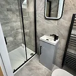 The Crown View - Wake Up Apartments