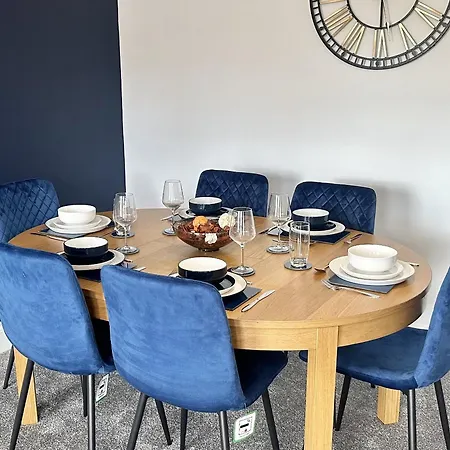 Apartment The Crown View - Luxury - Free Parking Nearby