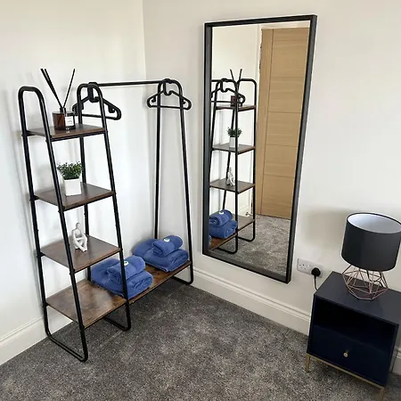 The Crown View - Luxury - Free Parking Nearby 해러게이트