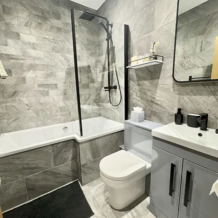 The Crown View - Luxury - Free Parking Nearby Apartment