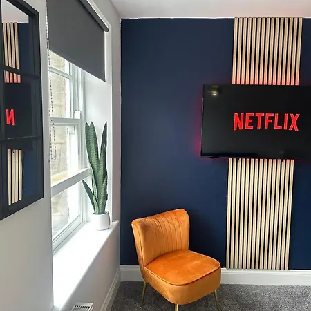 The Crown View - Luxury - Free Parking Nearby