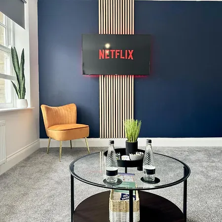 The Crown View - Luxury - Free Parking Nearby 해러게이트