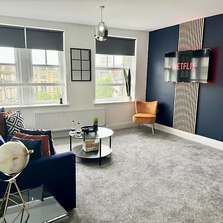 The Crown View - Luxury - Free Parking Nearby Apartment *