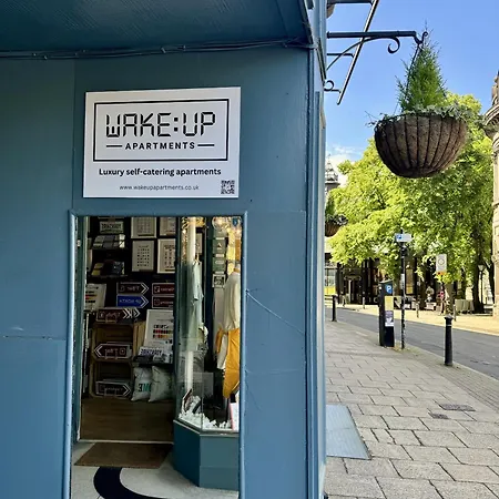 The Crown View - Luxury - Free Parking Nearby