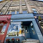 The Crown View - Luxury - Free Parking Nearby *