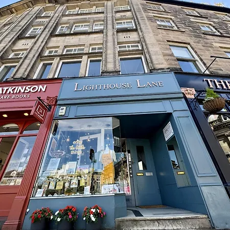 The Crown View - Luxury - Free Parking Nearby *